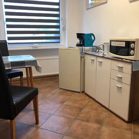 Casa de hóspedes Messezimmer 4u 3*