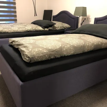 Messezimmer 4u Konukevi Düsseldorf